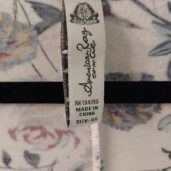American Rag Cream Floral Short Sleeve Chiffon Overlay Shirt in Size 0X - Picture 2 of 12